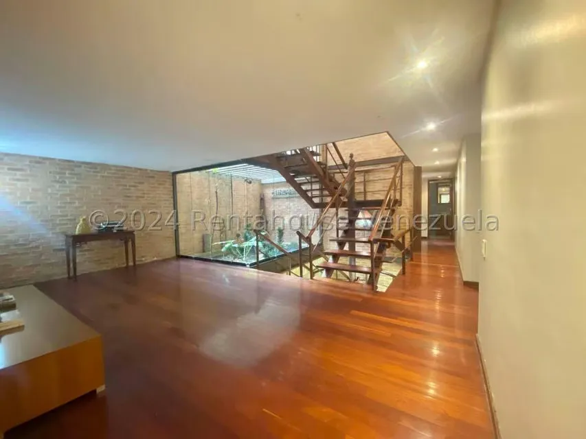 Casa (Multipes Niveles) en Venta en Oripoto, Distrito Metropolitano - 16