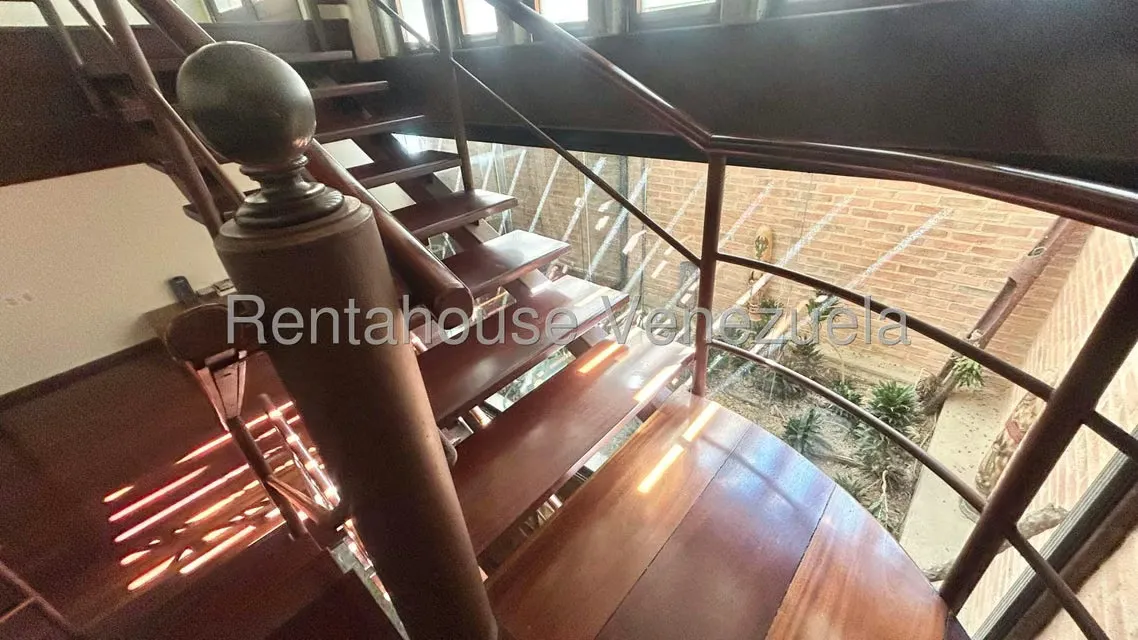 Casa (Multipes Niveles) en Venta en Oripoto, Distrito Metropolitano - 100