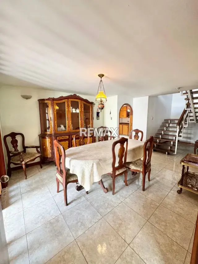 SE VENDE CASA EN LOS KIOSKOS - 3