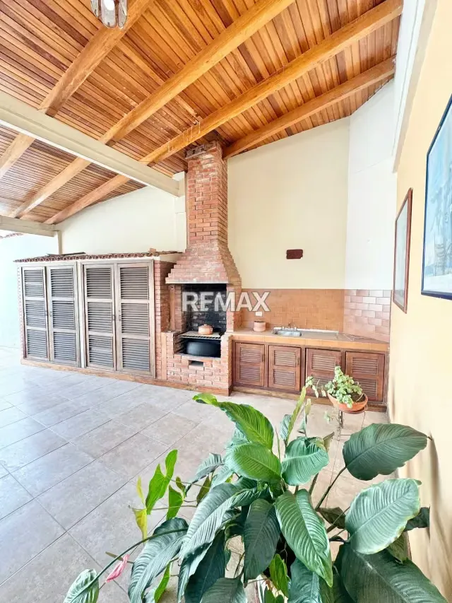 SE VENDE CASA EN LOS KIOSKOS - 4