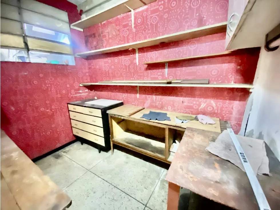 CASA EN VENTA LA CALIFORNIA NORTE 250 M2, 4 HAB, 2 1/2 BAÑOS, 4 P/E - 16