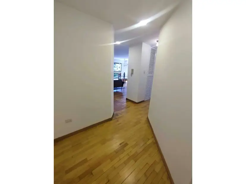 Alquilo apartamento 90m2 Campo Alegre 2006