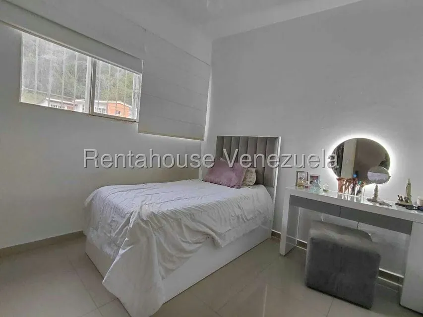 Casa (Duplex) en Venta en Los Castores, Miranda - 14
