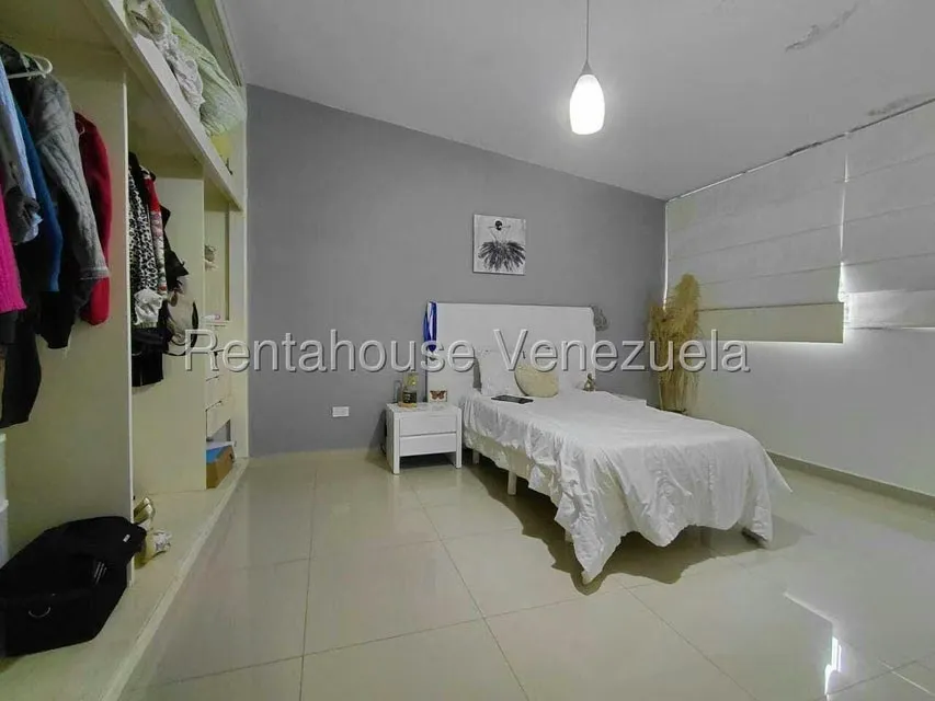 Casa (Duplex) en Venta en Los Castores, Miranda - 17