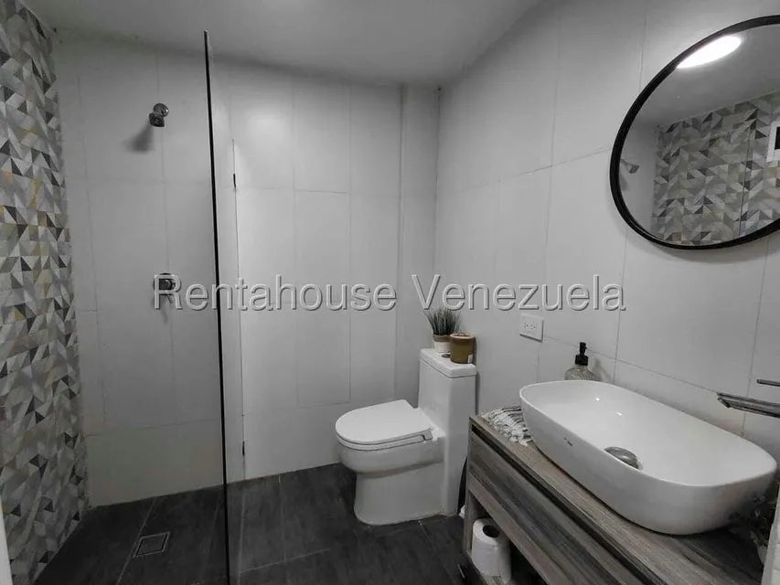 Casa (Duplex) en Venta en Los Castores, Miranda - 21
