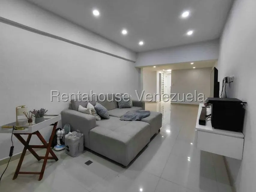 Casa (Duplex) en Venta en Los Castores, Miranda - 23