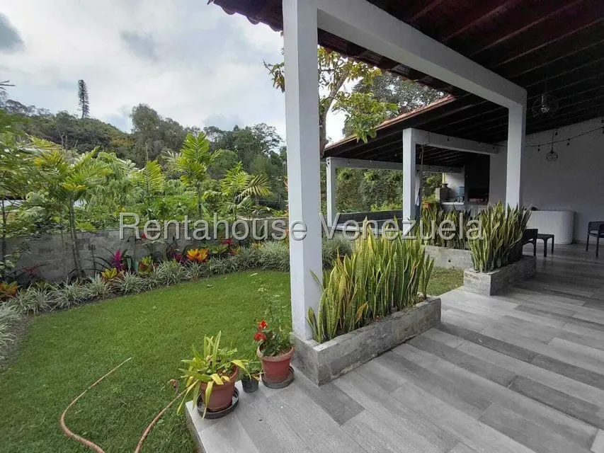 Casa (Duplex) en Venta en Los Castores, Miranda - 28