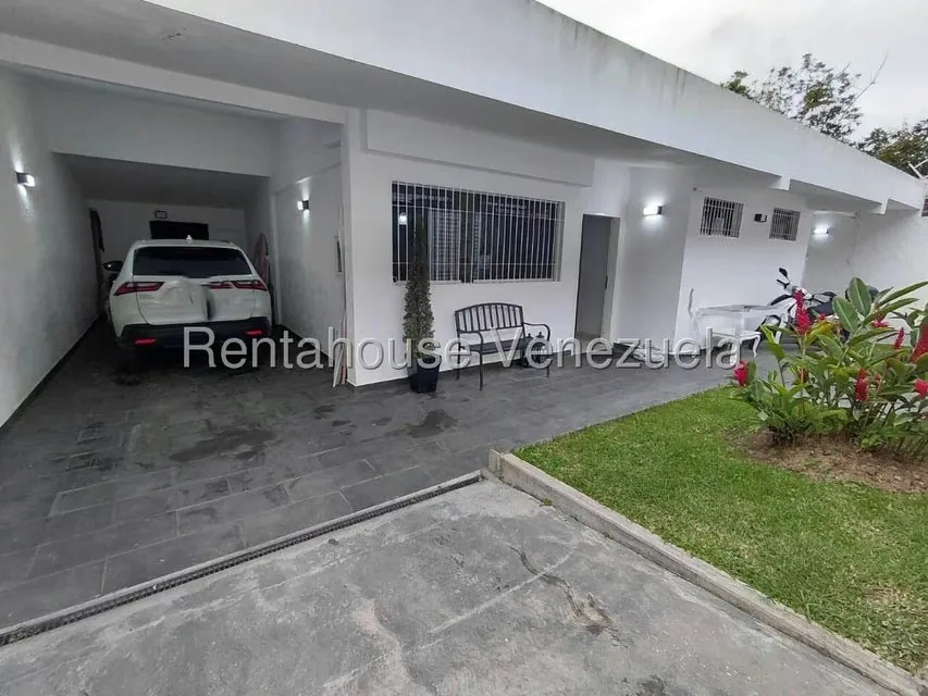 Casa (Duplex) en Venta en Los Castores, Miranda - 3
