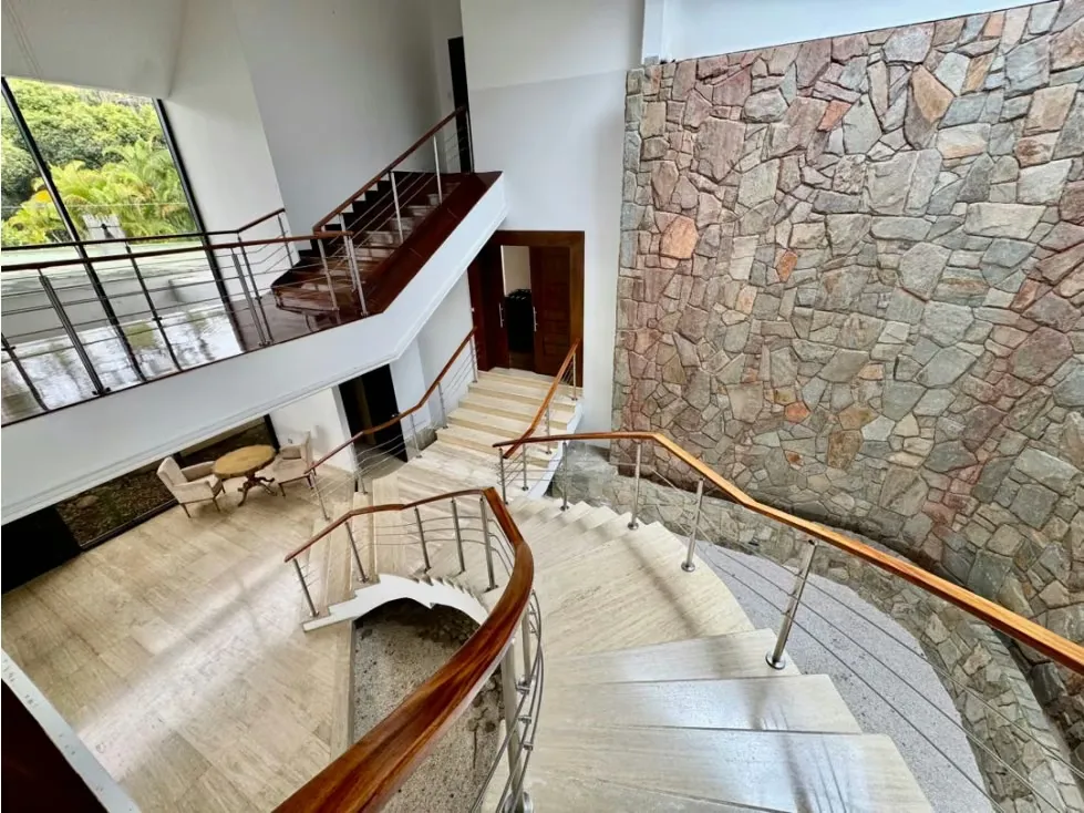 Se vende casa 929m2 5h+2s+ch/30p La Lagunita - 6