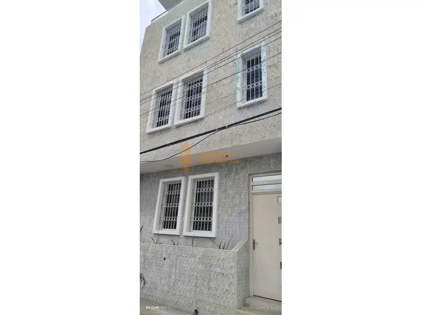 Edificio a estrenar en venta ideal para posadas, oficinas, aduana