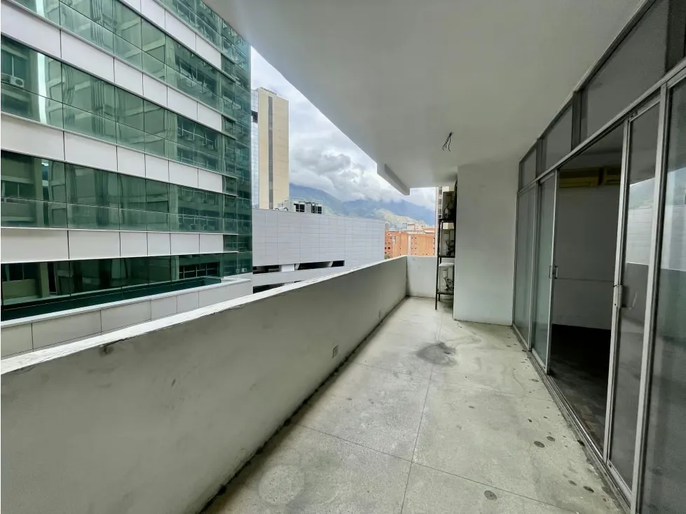 Vendo/alquilo oficina para remodelar 117m2 Torre Roraima 9383 - 4