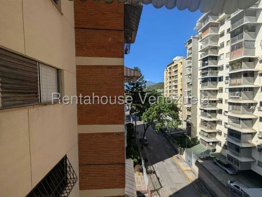Apartamento (1 Nivel) en Venta en Santa Monica, Distrito Metropolitano - 12