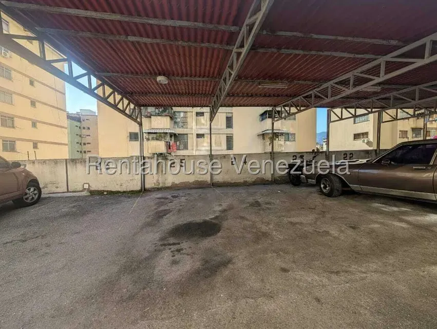 Apartamento (1 Nivel) en Venta en Santa Monica, Distrito Metropolitano - 10