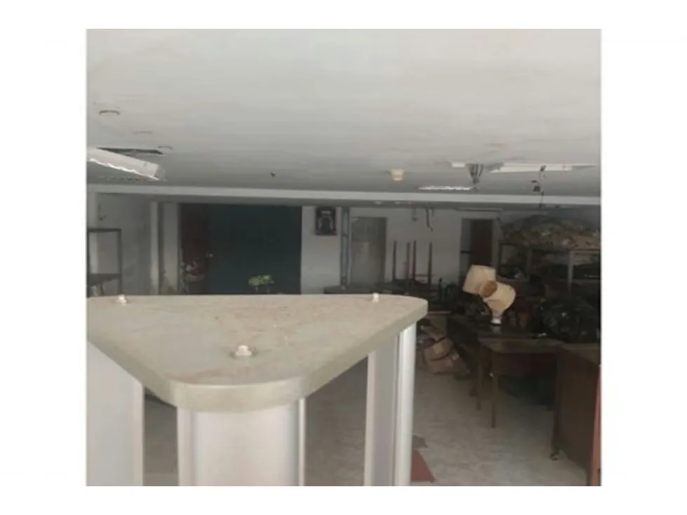 En Alquiler Local Comercial 77 MTS Los Chaguaramos - 5