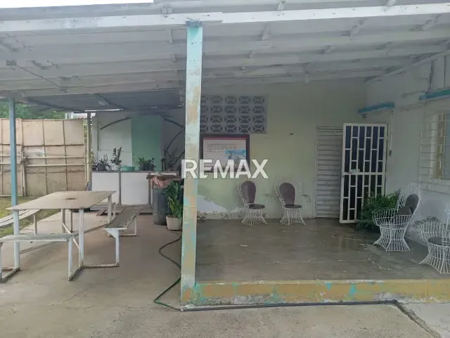 casa antigua con terreno - 3