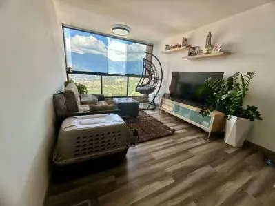 LV Espacioso y acogedor apartamento en Los Samanes