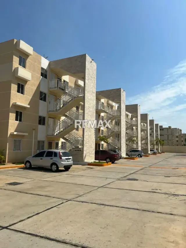 Apartamento Planta Baja Amoblado y Actualizado en Villa Paraíso III