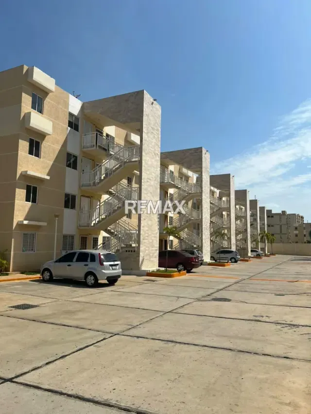 Apartamento Planta Baja Amoblado y Actualizado en Villa Paraíso III