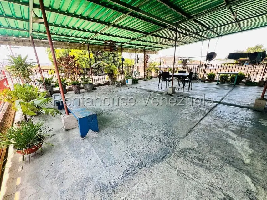 Comercial (Edificio) en Venta en Zona Centro, Aragua - 37