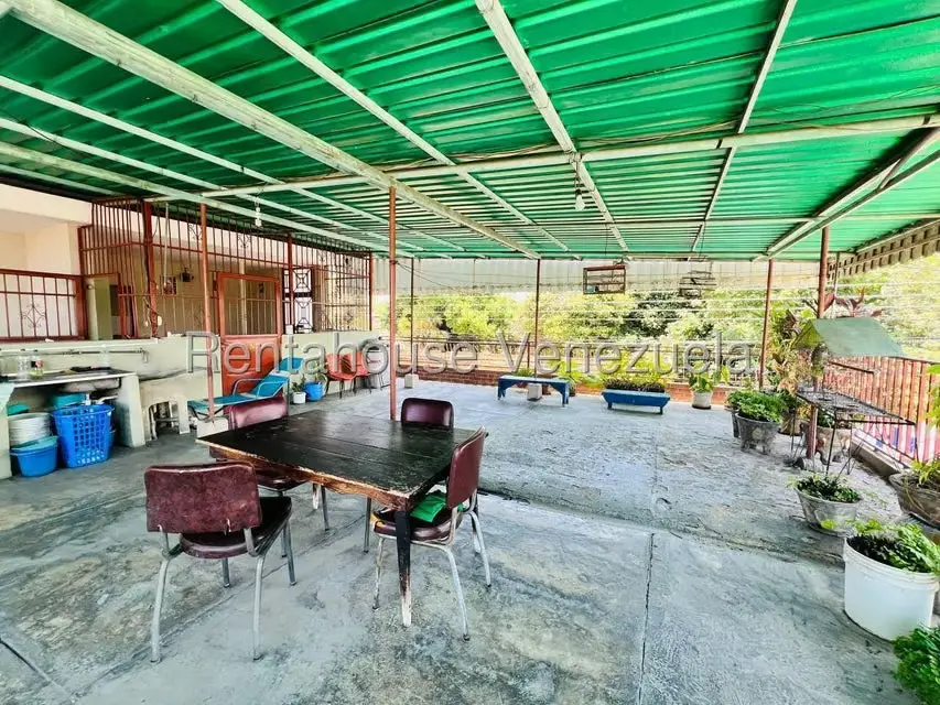 Comercial (Edificio) en Venta en Zona Centro, Aragua - 39