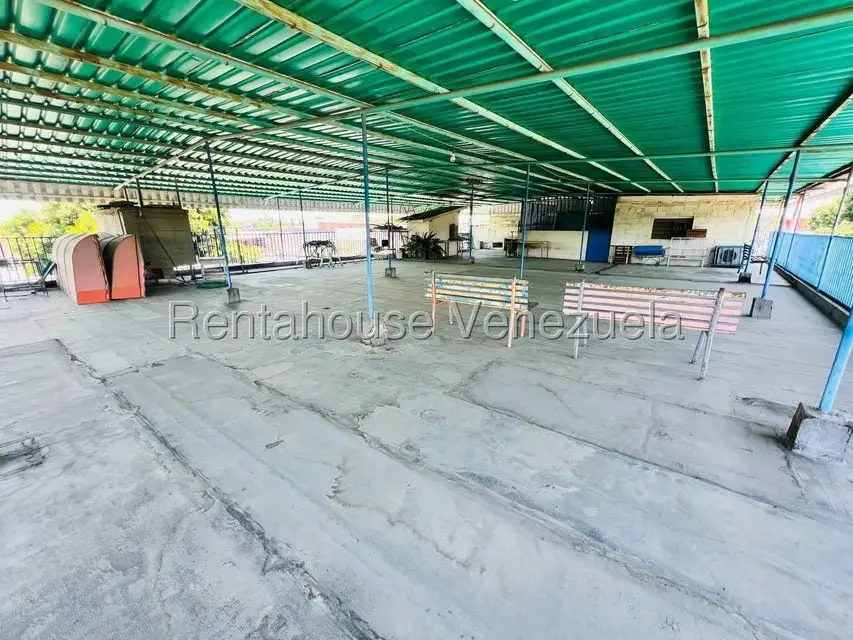 Comercial (Edificio) en Venta en Zona Centro, Aragua - 42