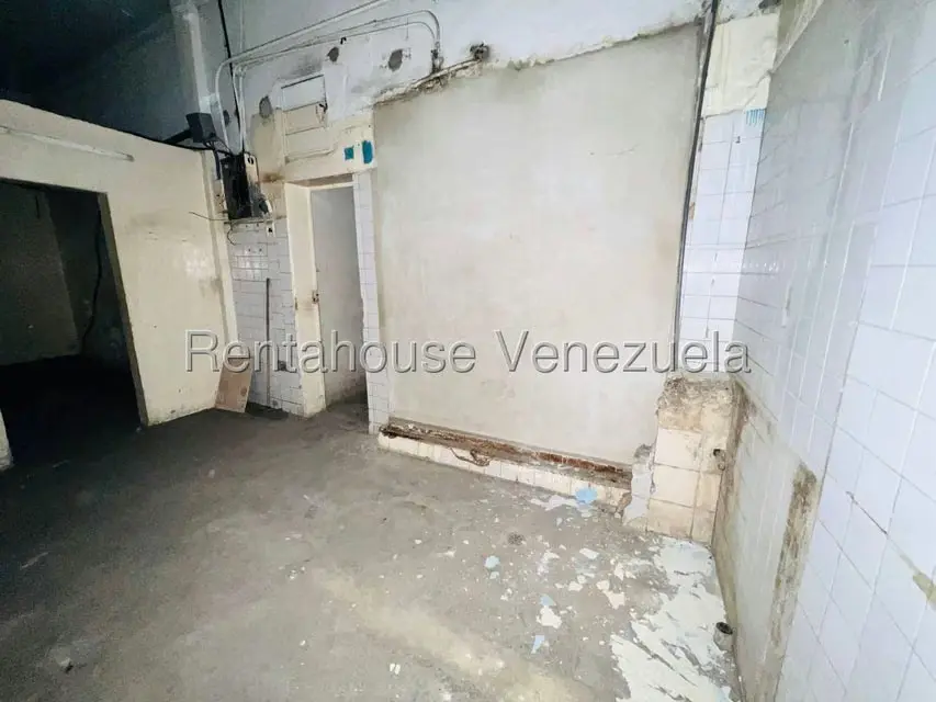 Comercial (Edificio) en Venta en Zona Centro, Aragua - 5