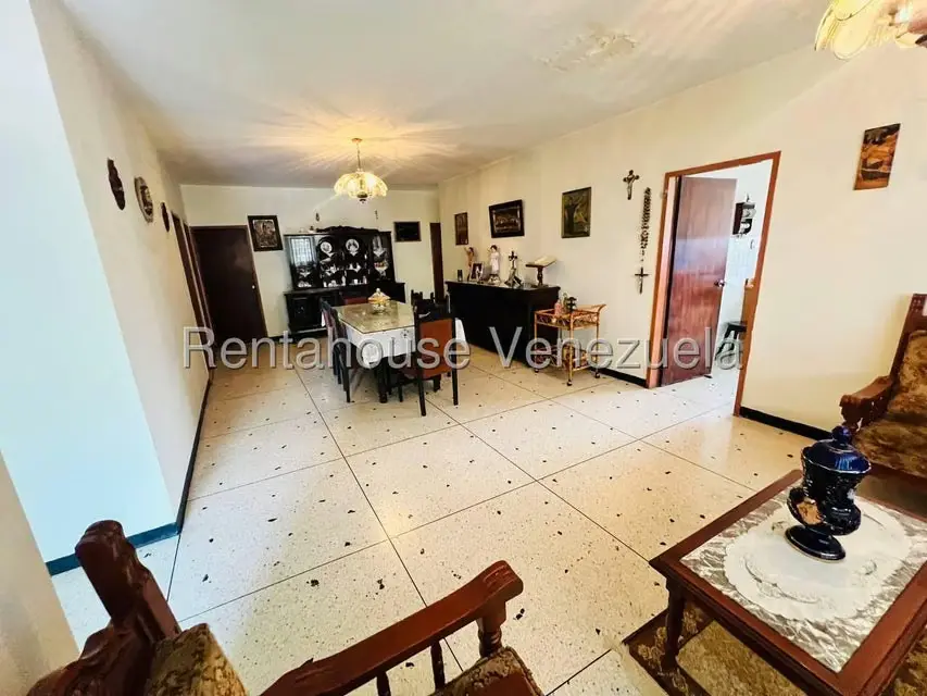 Comercial (Edificio) en Venta en Zona Centro, Aragua - 10