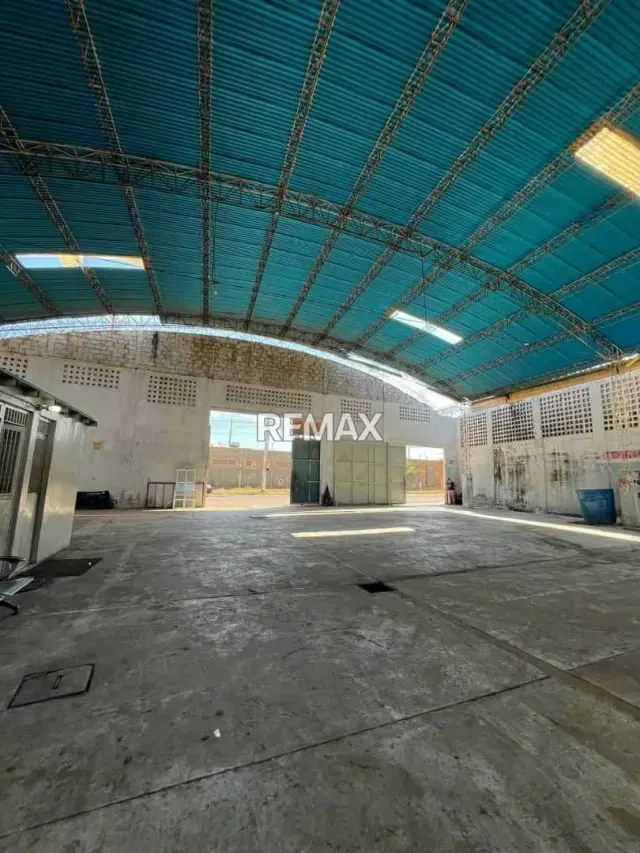 Se Alquila Galpón Comercial en Zona Norte - 6