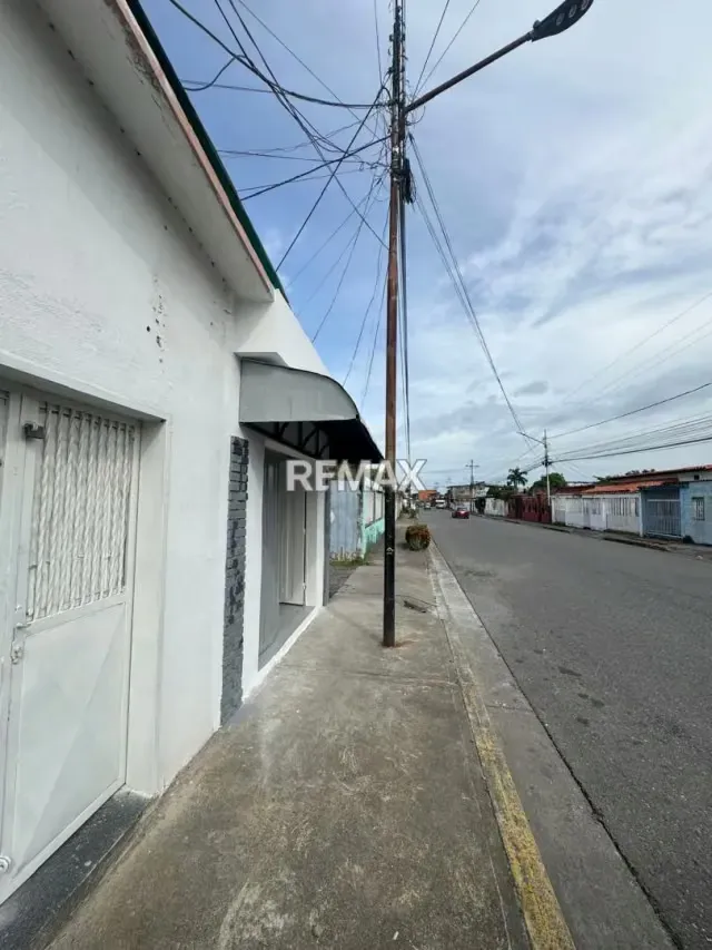 En Venta Local Comercial ubicado en Guanare, Corredor Vial Tomas Montilla, Calle 7 entre Carreras 13 y 14, Guanare, Portuguesa, Venezuela - 3