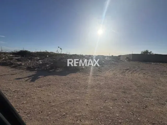 Parcela de terreno en venta ubicada en Avenida Ollarvides - 2