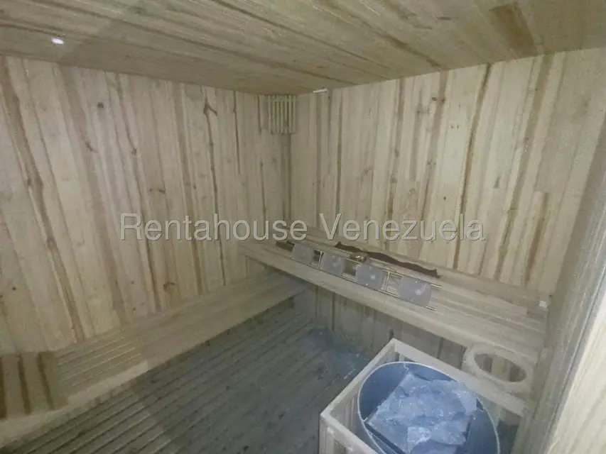 Casa (Multipes Niveles) en Venta en La Lagunita Country Club, Distrito Metropolitano - 84