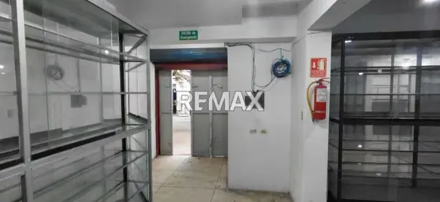 Local Comercial en Alquiler en Quinta Crespo - 9