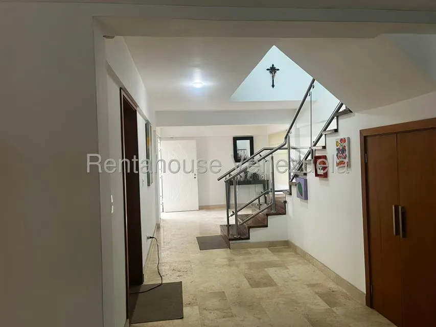 Casa (Duplex) en Venta en Oripoto, Distrito Metropolitano - 11