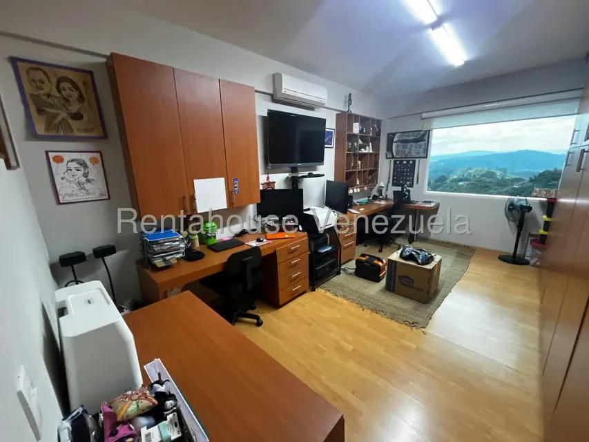 Casa (Duplex) en Venta en Oripoto, Distrito Metropolitano - 37