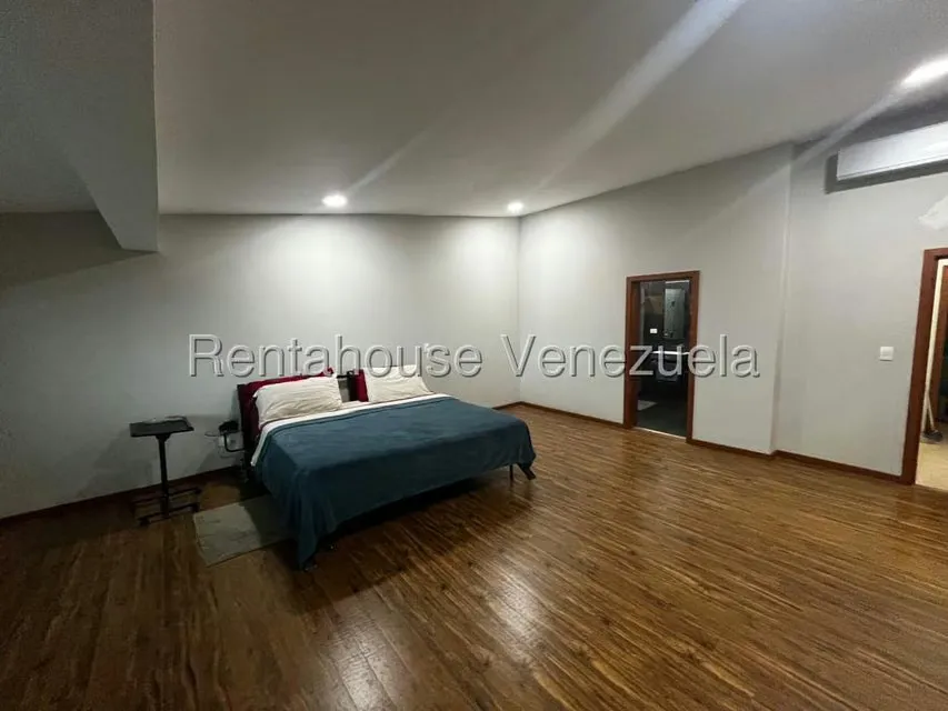 Casa (Duplex) en Venta en Oripoto, Distrito Metropolitano - 44
