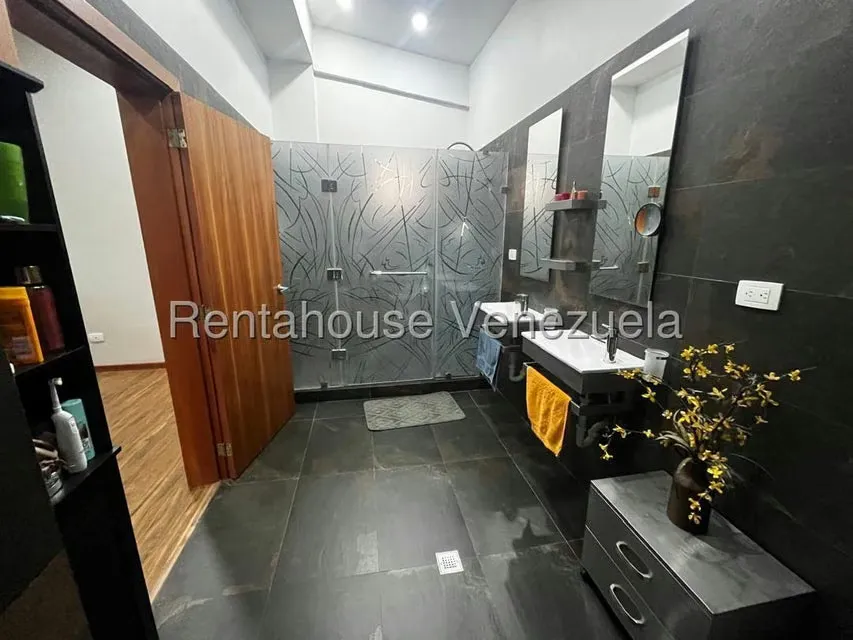 Casa (Duplex) en Venta en Oripoto, Distrito Metropolitano - 47