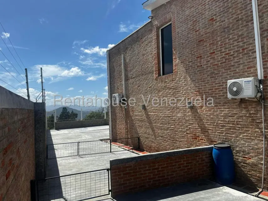 Casa (Duplex) en Venta en Oripoto, Distrito Metropolitano - 67