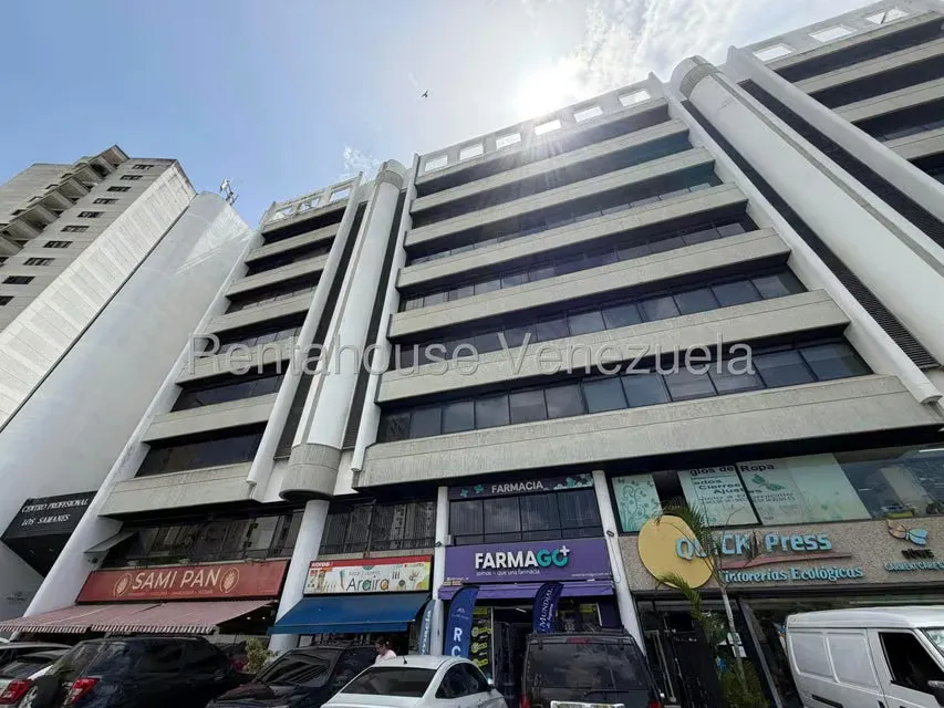 Oficina en Alquiler en Los Samanes, Distrito Metropolitano - 11