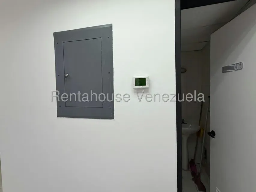 Oficina en Alquiler en Los Samanes, Distrito Metropolitano - 9