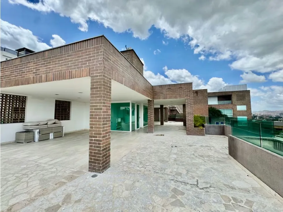 Se vende PH 650m2 5h+2s/8b/6p La Castellana