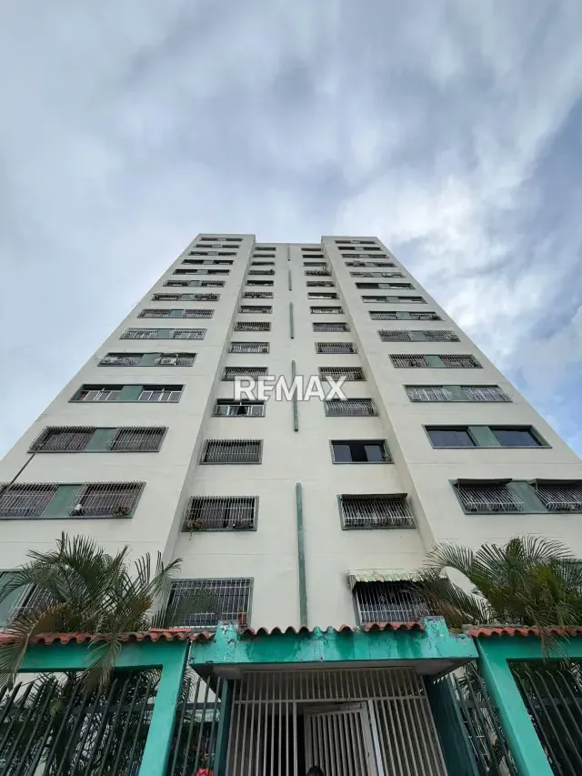 Apartamento en venta en Los Jardines del Valle - 2