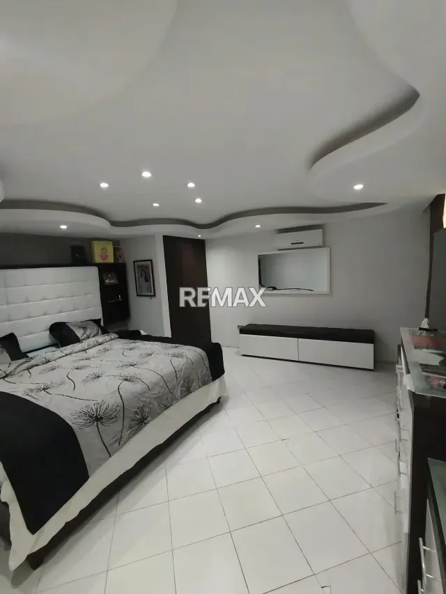 Venta de lindo PenHouse totalmente remodelado en El Encantado, El Hatillo - 16