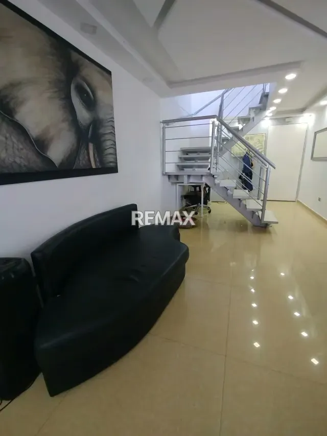 Venta de lindo PenHouse totalmente remodelado en El Encantado, El Hatillo - 4