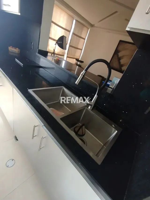 Venta de lindo PenHouse totalmente remodelado en El Encantado, El Hatillo - 7