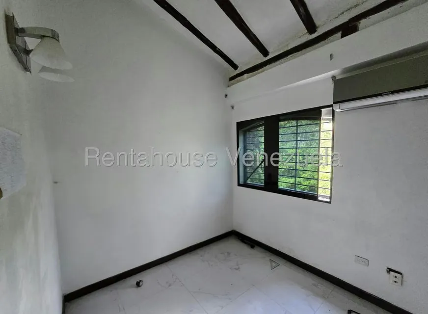 Townhouse (Duplex) en Alquiler en La Union, Distrito Metropolitano - 15