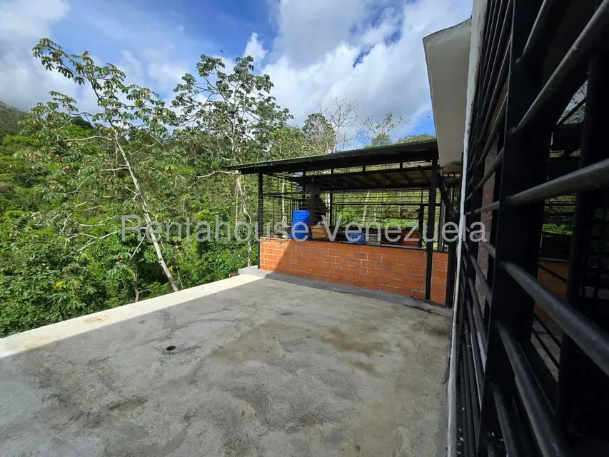 Townhouse (Duplex) en Alquiler en La Union, Distrito Metropolitano - 18
