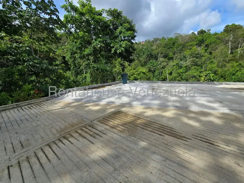 Townhouse (Duplex) en Alquiler en La Union, Distrito Metropolitano - 21