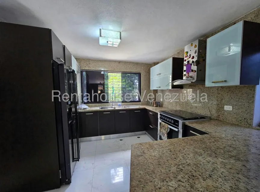 Townhouse (Duplex) en Alquiler en La Union, Distrito Metropolitano - 8