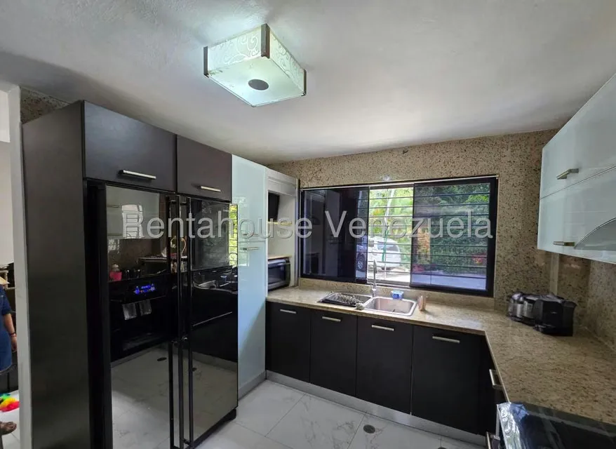 Townhouse (Duplex) en Alquiler en La Union, Distrito Metropolitano - 9