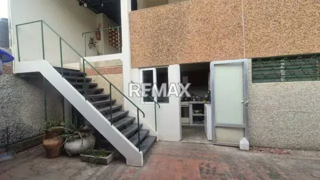 HABITACION Nro 9 EN ALQUILER QUINTA CORALINA, CECILIO ACOSTA SECTOR TIERRA NEGRA